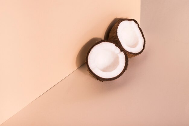 Alto ángulo del concepto de coco
