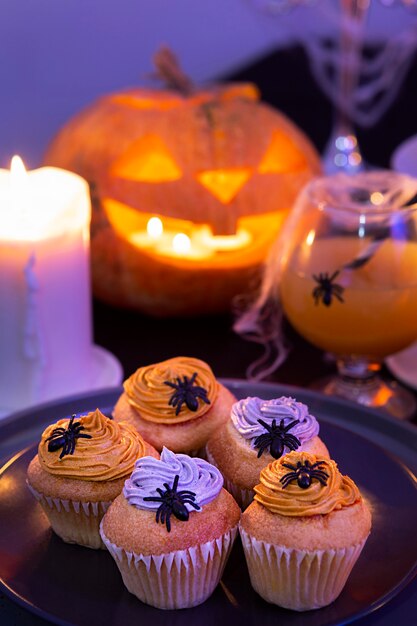 Alto ángulo del delicioso concepto de comida de halloween