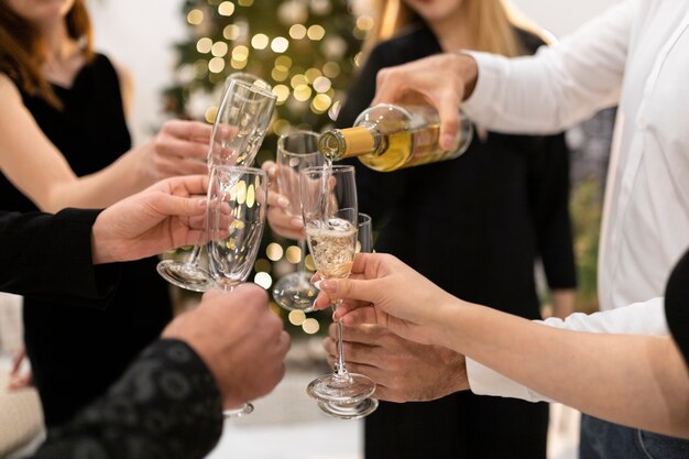 El año nuevo lo pasamos con amigos y celebrando.