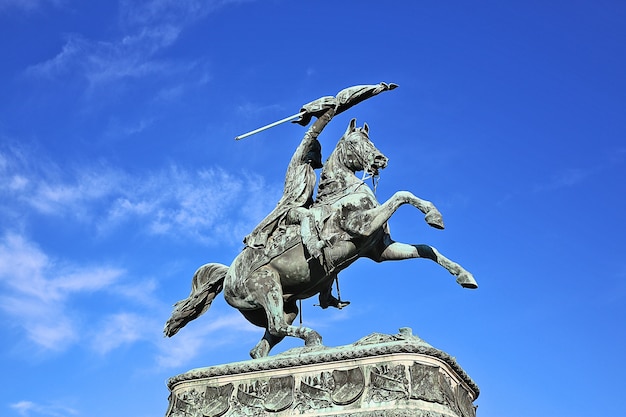 Antigua estatua del caballo