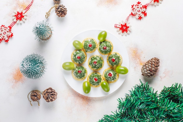 Aperitivos en forma de árbol de Navidad.