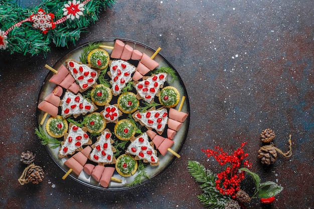 Aperitivos en forma de árbol de Navidad.