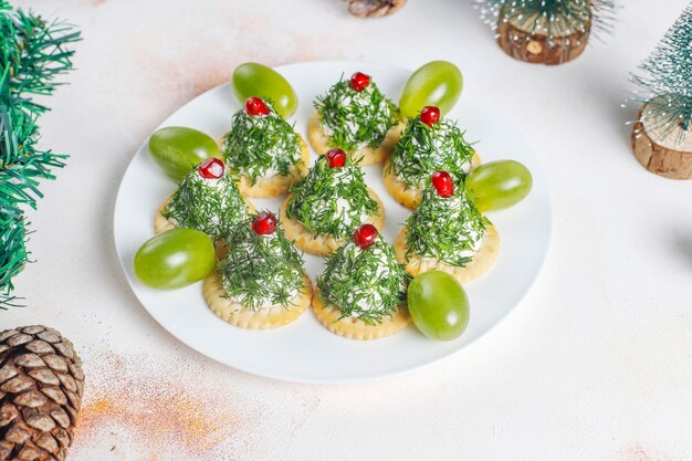 Aperitivos en forma de árbol de Navidad.