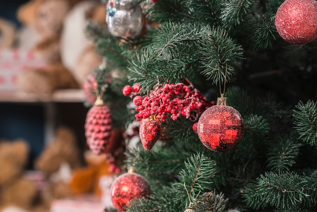 Foto gratuita Árbol de navidad con decoración