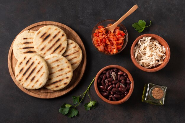 Arepas planas con relleno