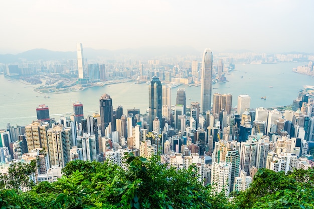 Arquitectura hermosa que construye el paisaje urbano exterior del horizonte de la ciudad de Hong-Kong