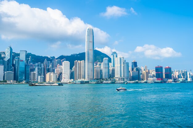 Arquitectura hermosa que construye el paisaje urbano exterior del horizonte de la ciudad de Hong-Kong