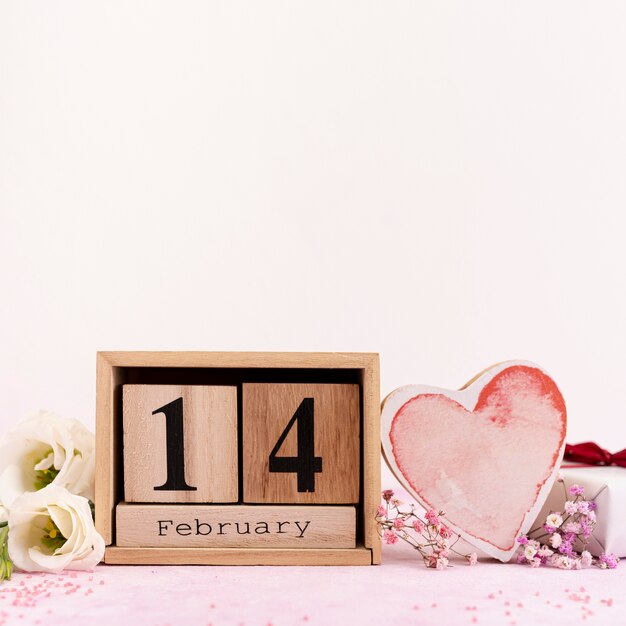 Arreglo para el 14 de febrero con flores.