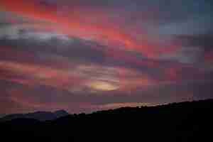 Foto gratuita arreglo de colores rojo y violeta, azul cuando los veo