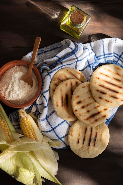 Arreglo de comida deliciosa endecha plana