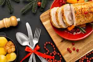 Foto gratuita arreglo de comida de navidad vista superior