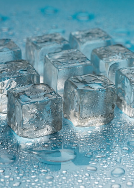 Arreglo de cubitos de hielo de ángulo alto