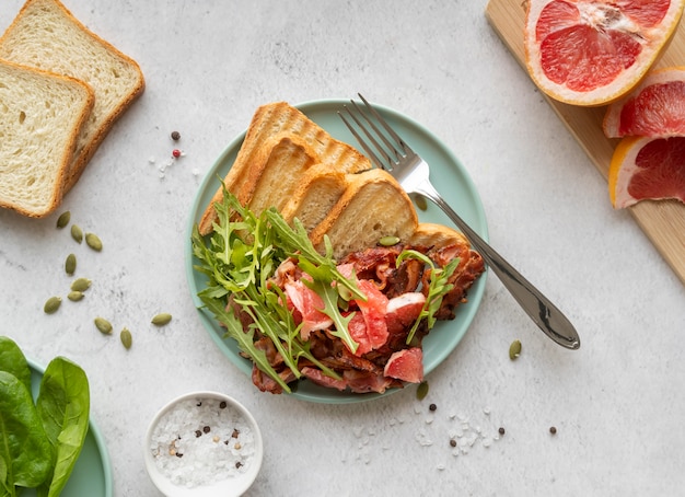 Arreglo de una deliciosa comida de desayuno