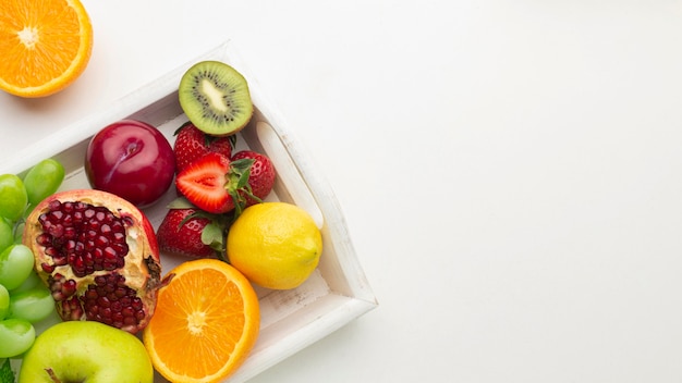 Arreglo de frutas frescas vista anterior