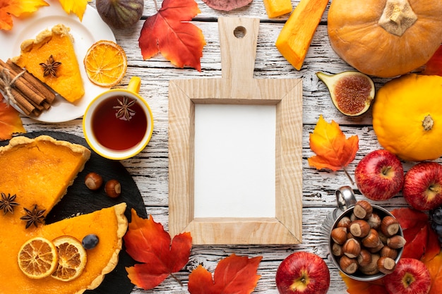 Arreglo de frutas de otoño y espacio de copia.