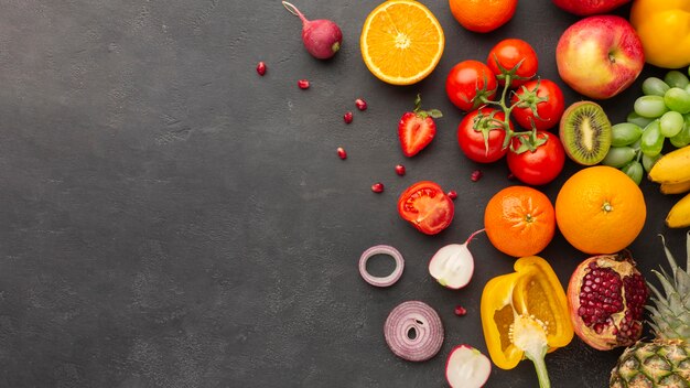 Arreglo de frutas y verduras