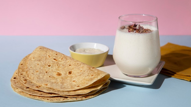 Foto gratuita arreglo indio delicioso roti