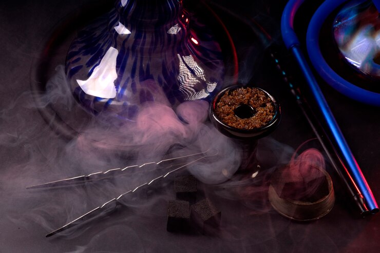 Foto gratuito arreglo de naturaleza muerta de cachimba
