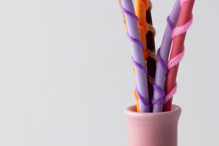 Foto gratuito arreglo de pompones de colores