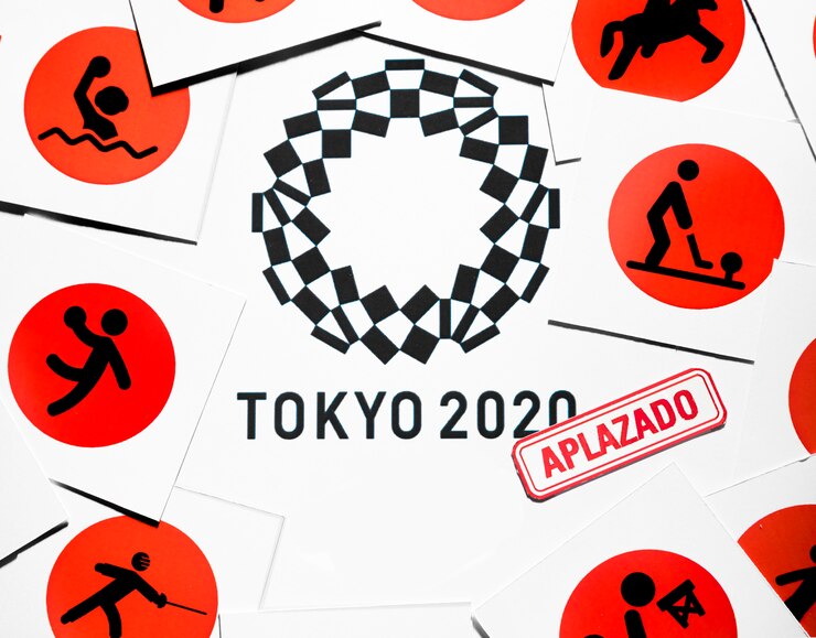 Foto gratuito arreglo pospuesto para el evento deportivo 2020