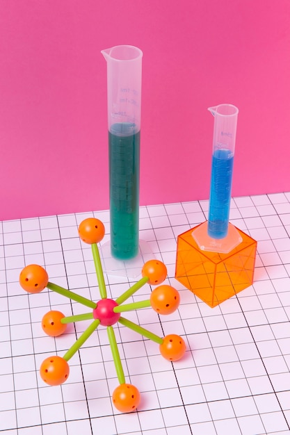 Foto gratuita arreglo de tema de química naturaleza muerta