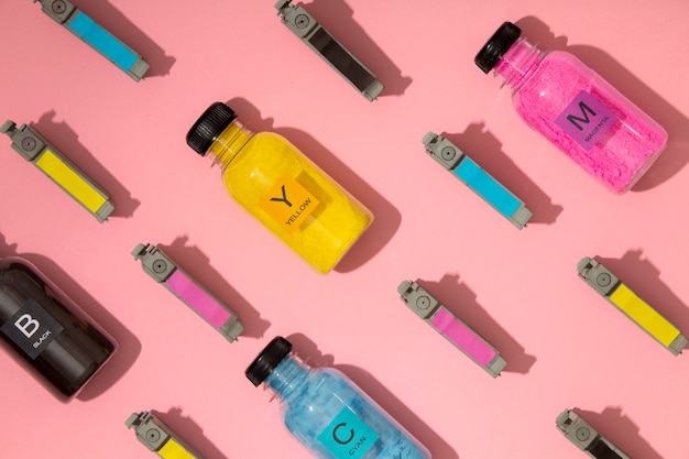 Arreglo de tóners cmyk de naturaleza muerta
