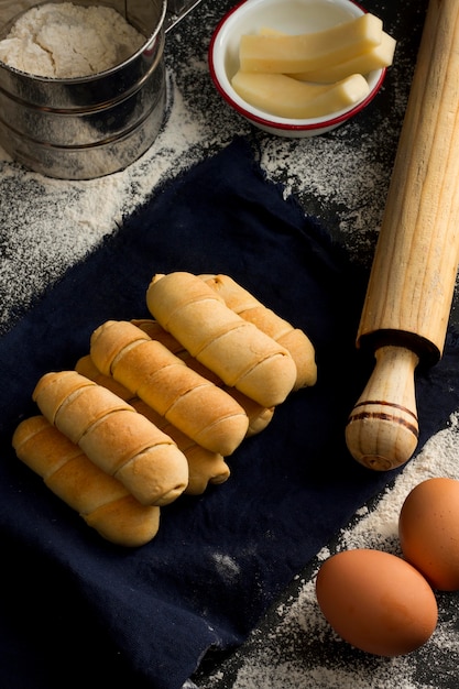 Arreglo tradicional de palitos de queso venezolano