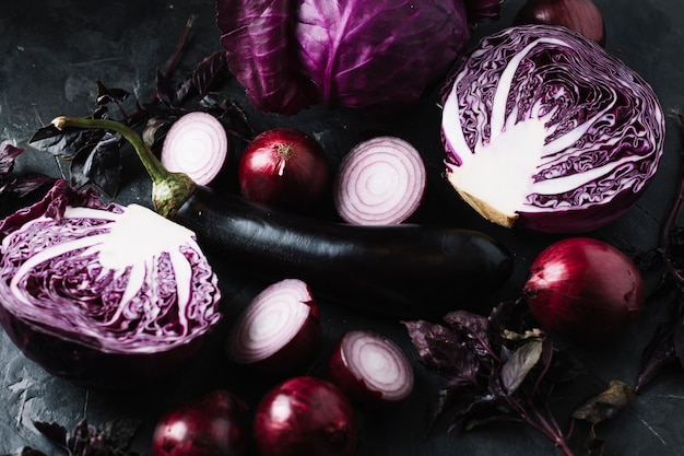 Foto gratuita arreglo de vista superior de verduras rojas