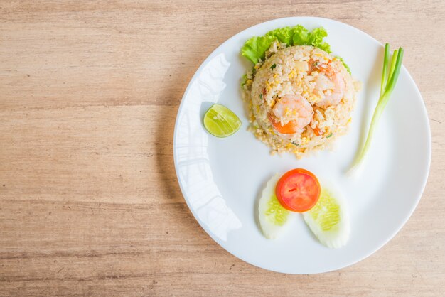 Arroz Frito Con Camarones