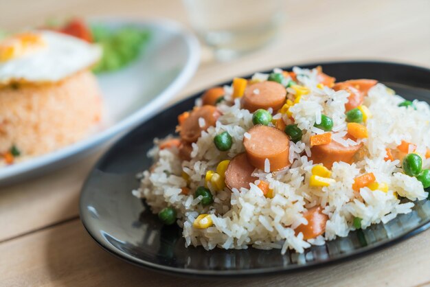 arroz frito con salchicha