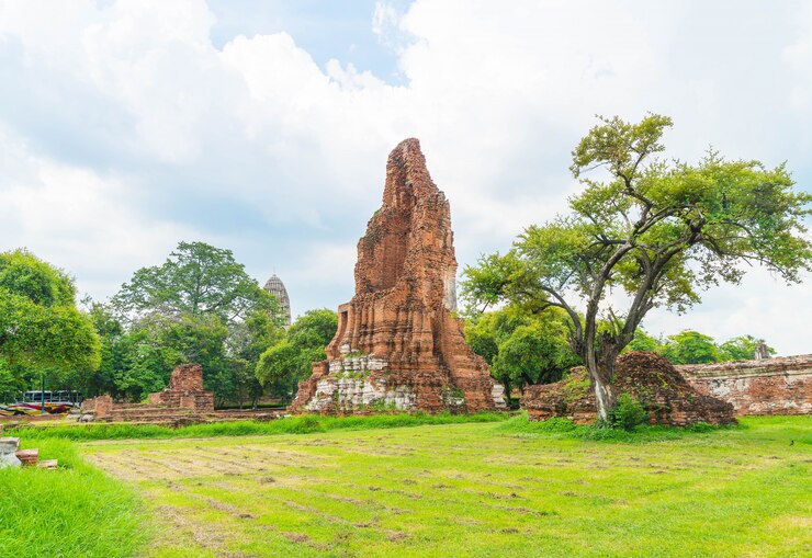 Photo Gratis arsitektur bersejarah kuno yang indah di ayutthaya, thailand
