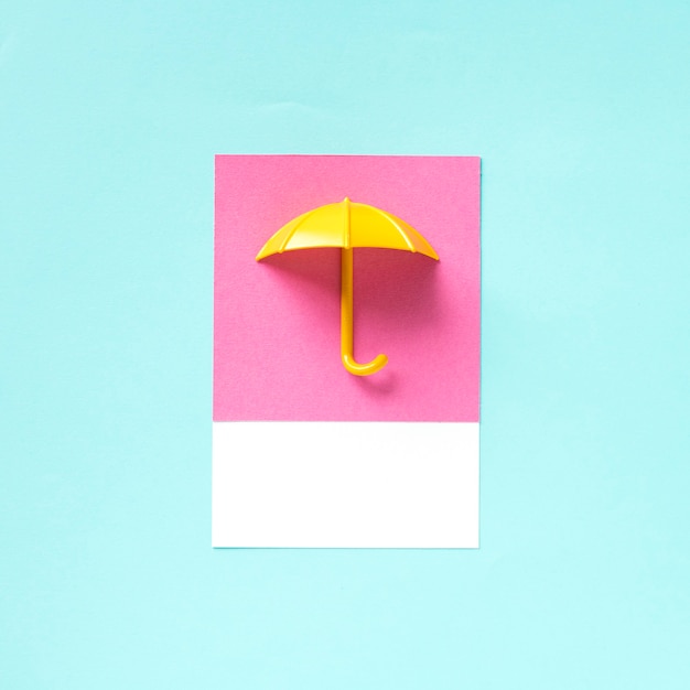 Arte de papel artesanal de un paraguas