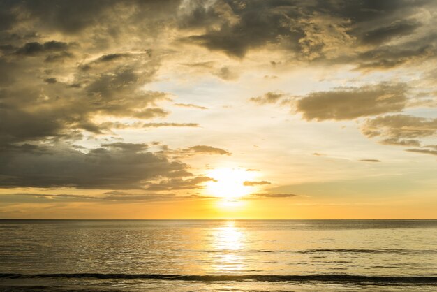 Atardecer en la playa