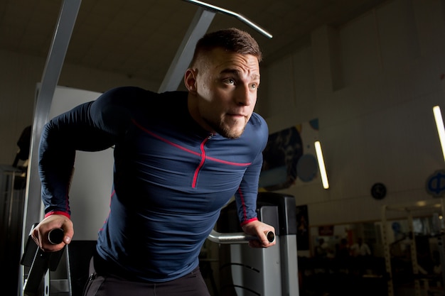 Atleta en gimnasio