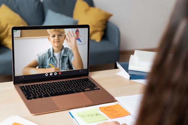 Aula virtual y espacio de estudio