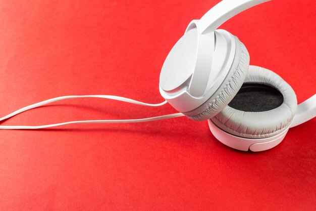 Auriculares blancos