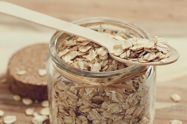 Foto gratuita avena en un frasco