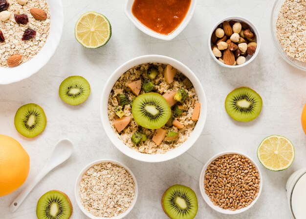 Avena, kiwi, nueces y avena