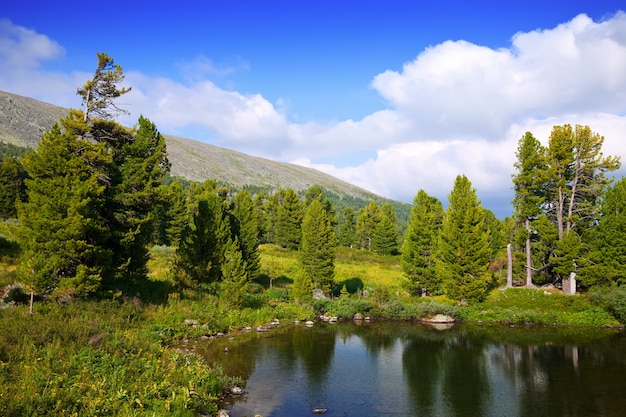 Ayryk lagos en las montañas de Altai