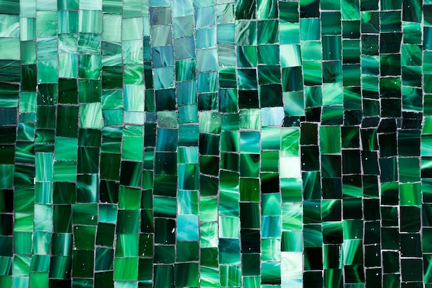 Foto gratuita azulejos de baño mosaico verde degradado