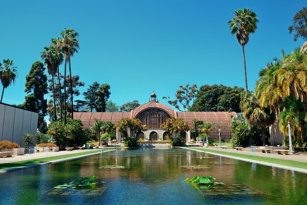 Balboa Park en San Diego con arquitectura.