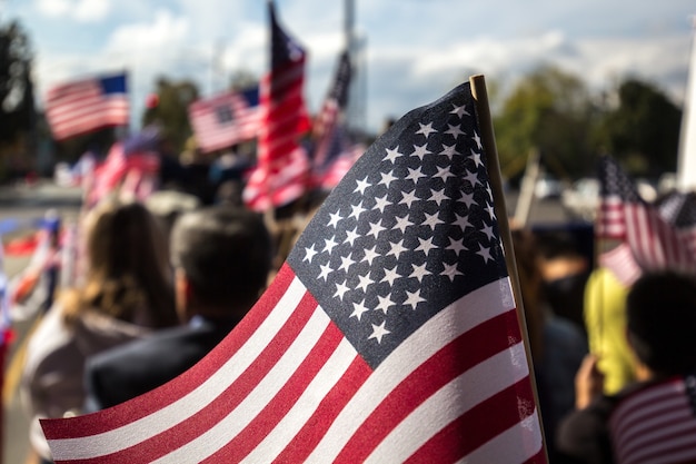 Bandera de Estados Unidos con varilla