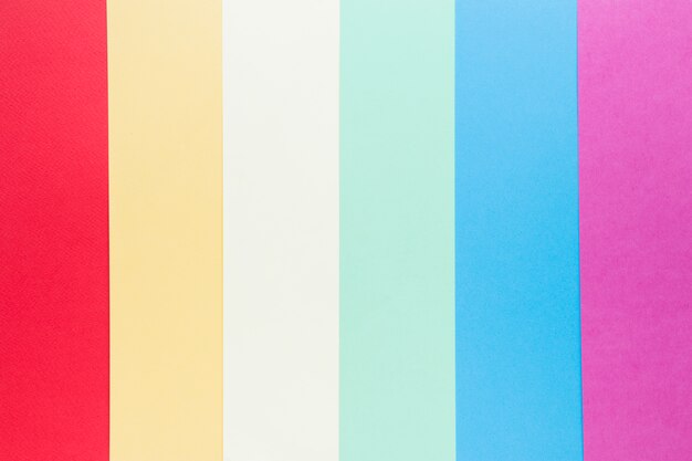 Bandera LGBT Rainbow de papel de colores.