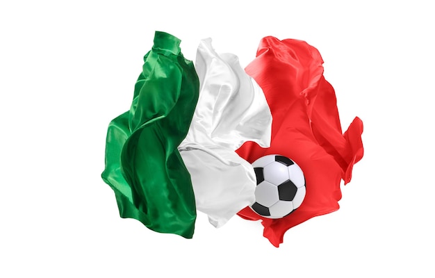 La bandera nacional de México. Bandera confeccionada en tela. Concepto de fútbol y fútbol. Concepto de ventiladores. Balón de fútbol con tela. Aislado sobre fondo blanco. Bandera de vuelo.
