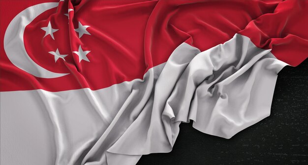 Bandera de Singapur arrugado sobre fondo oscuro 3D Render