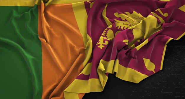 Bandera de Sri Lanka arrugado sobre fondo oscuro 3D Render