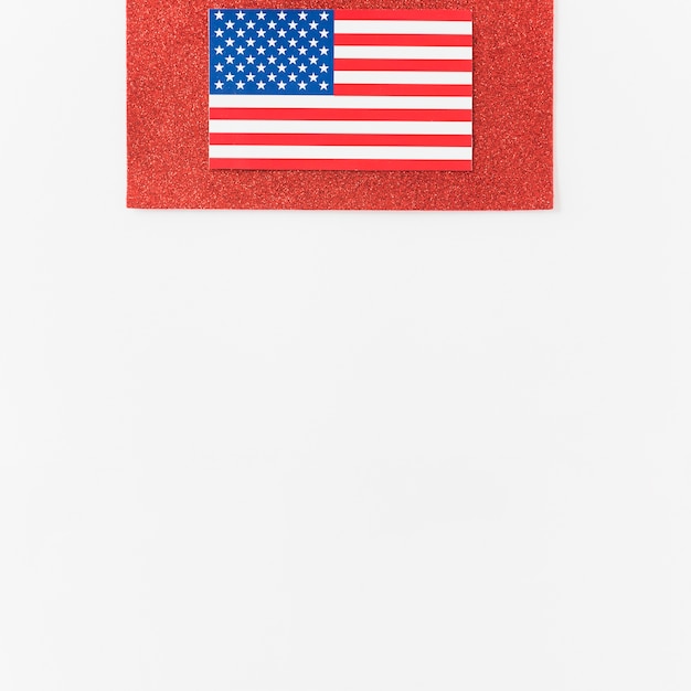 Bandera de USA en terciopelo rojo