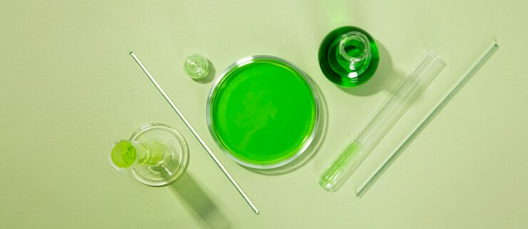 Foto gratuito banner de ciencia horizontal con envases de vidrio.