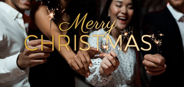 Banner de feliz navidad de gente de fiesta