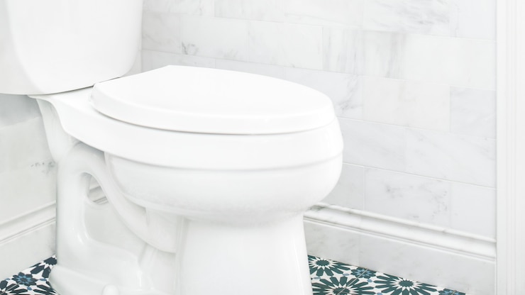 Foto gratuito baño de diseño limpio simplemente brillante